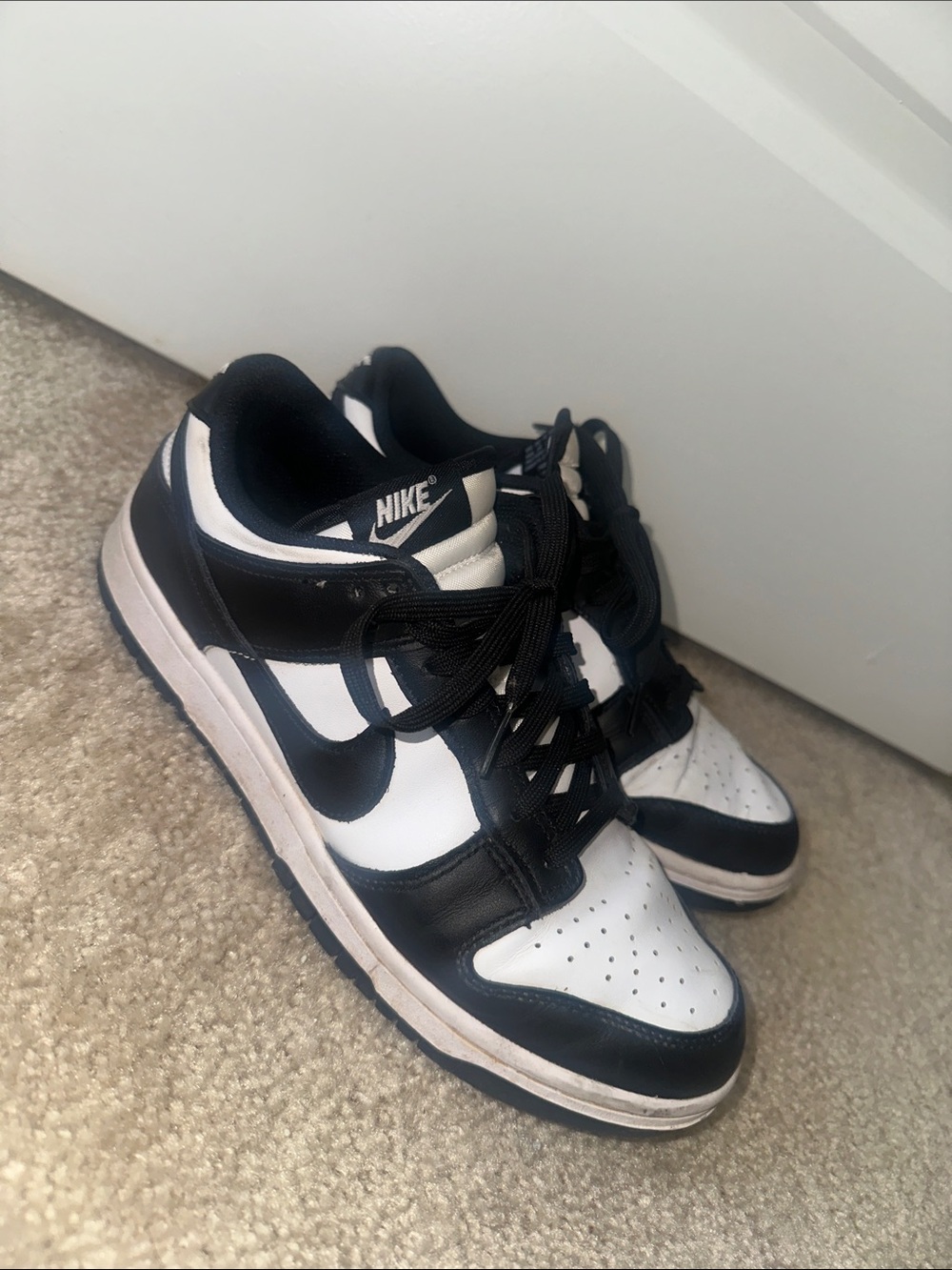 Nike Women Black White Dunk Low Shoes Black/White Size 9